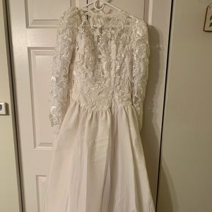 Vintage wedding dress